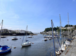 harbourside apartment Porthmadog rated 8 Hotel social